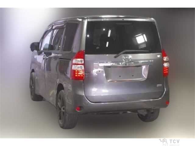 2012 Toyota Noah