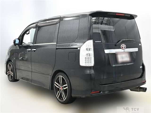 2012 Toyota Noah