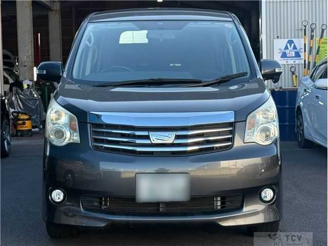 2012 Toyota Noah