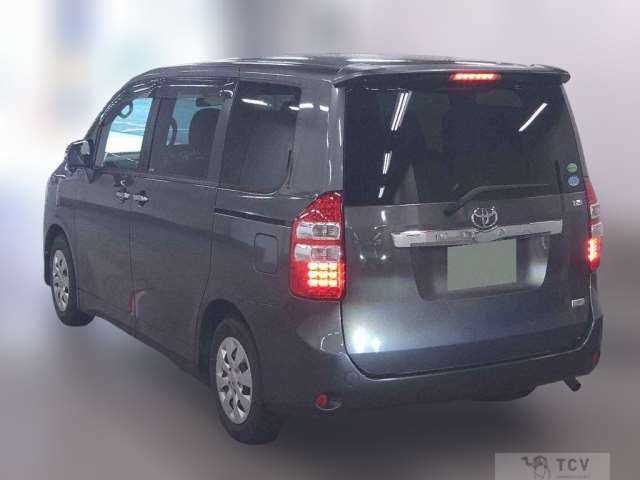 2012 Toyota Noah