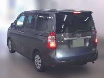 2012 Toyota Noah