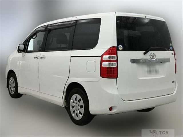 2012 Toyota Noah