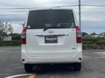 2012 Toyota Noah