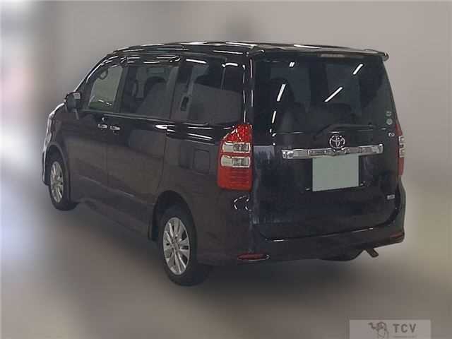 2012 Toyota Noah