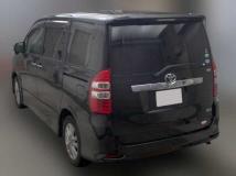 2012 Toyota Noah