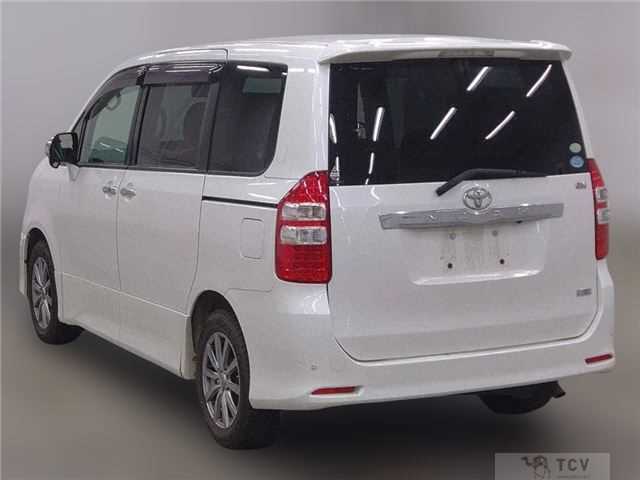 2012 Toyota Noah