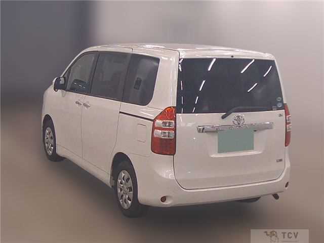 2012 Toyota Noah