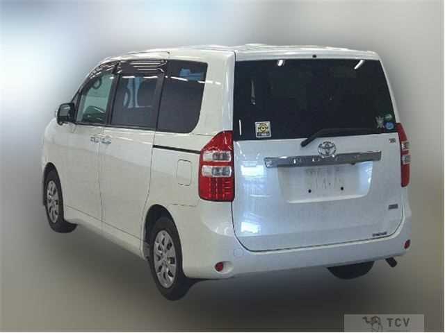 2012 Toyota Noah