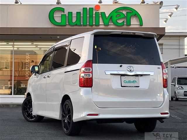 2012 Toyota Noah