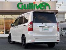 2012 Toyota Noah
