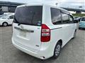 2013 Toyota Noah