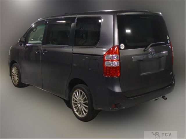 2013 Toyota Noah