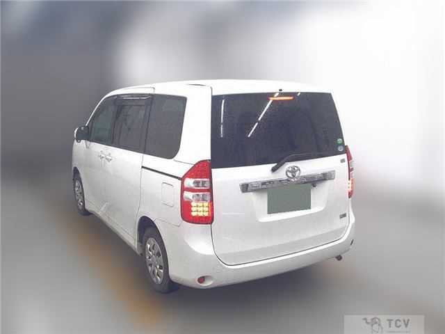 2013 Toyota Noah