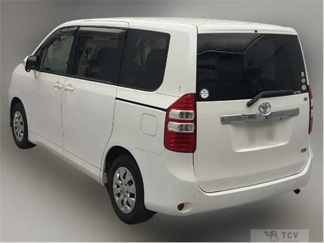 2013 Toyota Noah