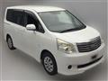 2013 Toyota Noah