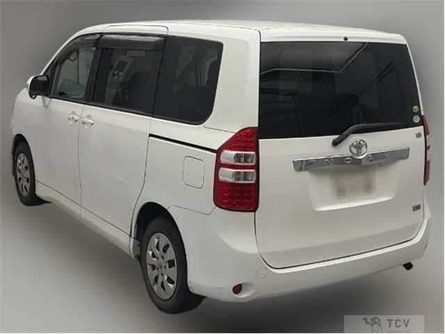 2013 Toyota Noah
