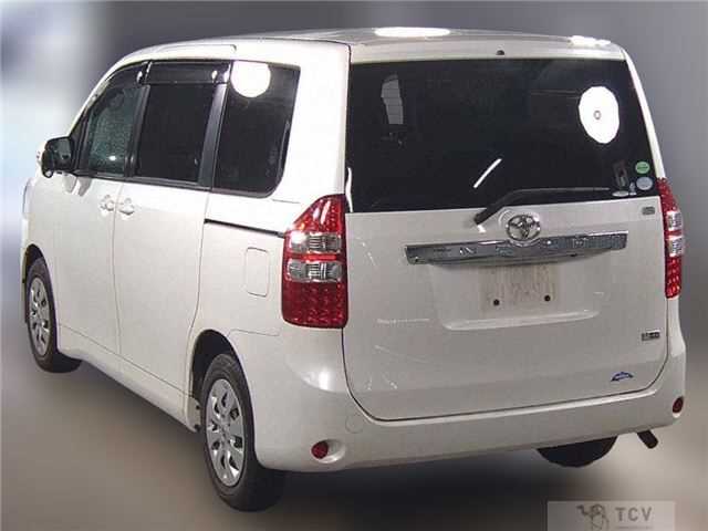 2013 Toyota Noah