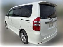 2013 Toyota Noah