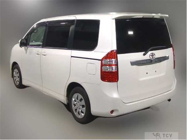 2013 Toyota Noah