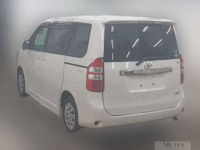 2013 Toyota Noah
