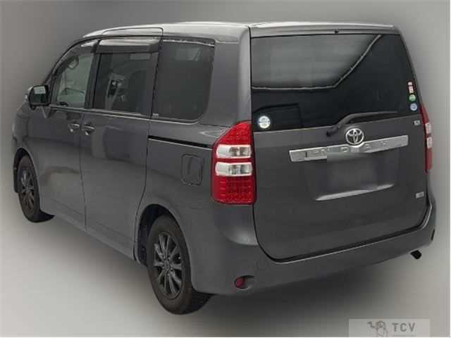 2013 Toyota Noah