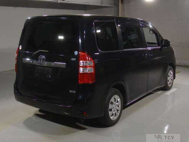 2014 Toyota Noah
