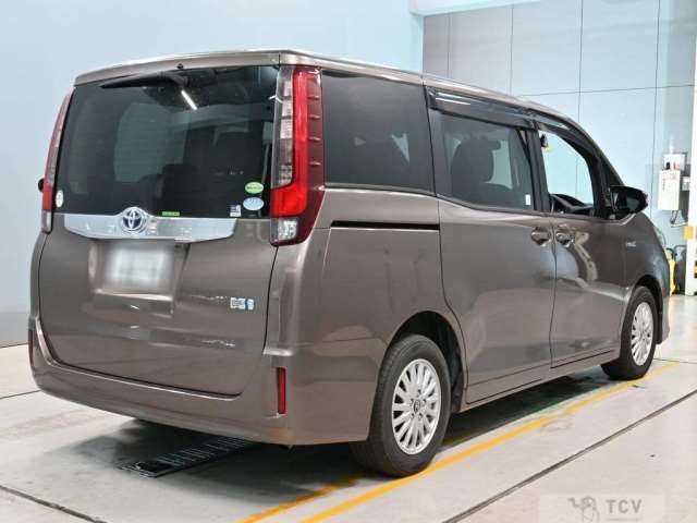 2014 Toyota Noah