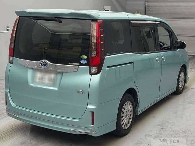 2014 Toyota Noah