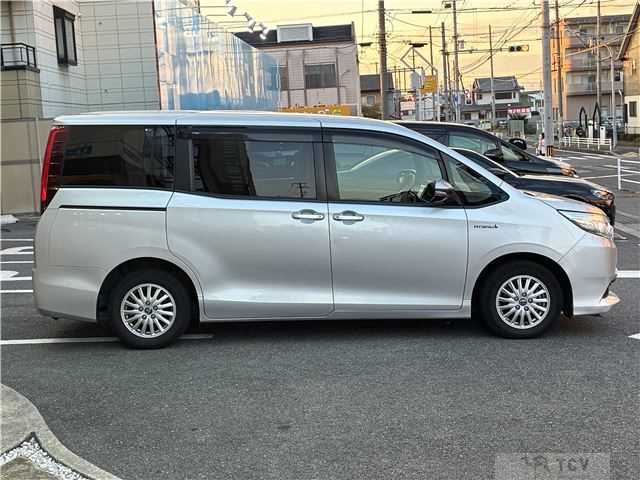 2014 Toyota Noah