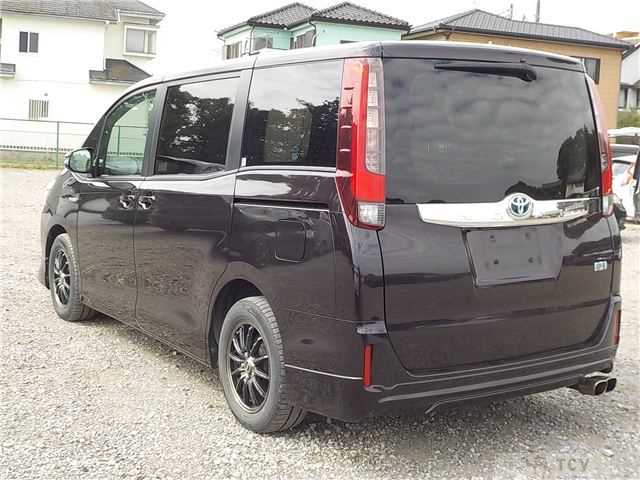 2014 Toyota Noah