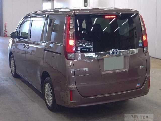 2014 Toyota Noah