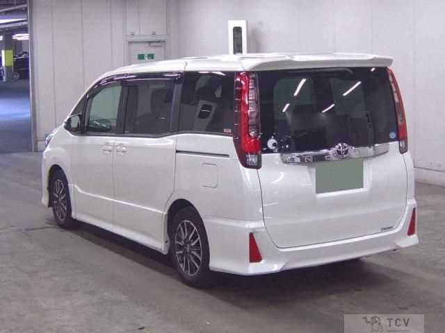2014 Toyota Noah