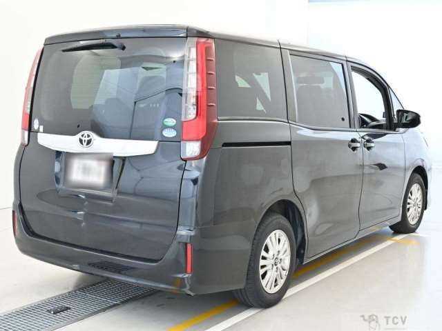 2015 Toyota Noah
