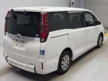 2015 Toyota Noah