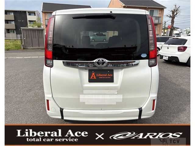 2015 Toyota Noah