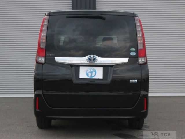 2015 Toyota Noah