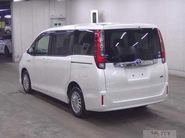 2015 Toyota Noah