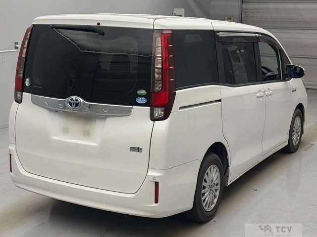 2015 Toyota Noah
