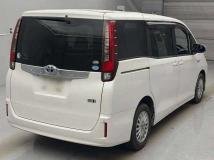 2015 Toyota Noah