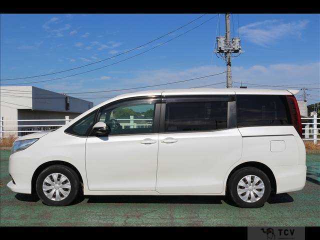 2015 Toyota Noah