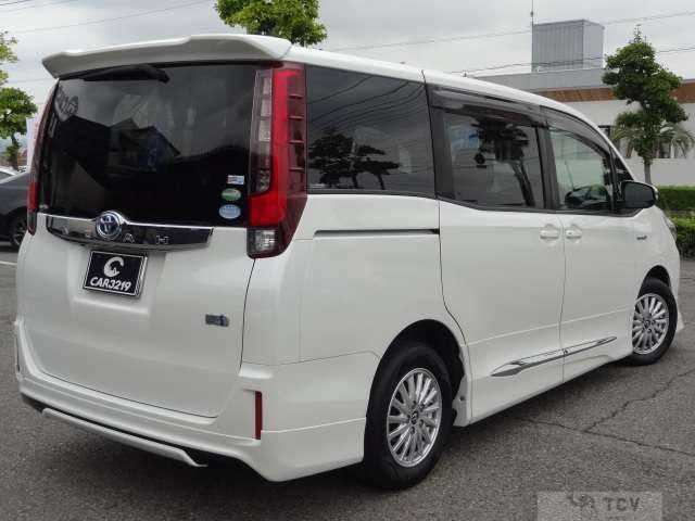 2015 Toyota Noah