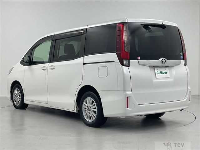 2015 Toyota Noah