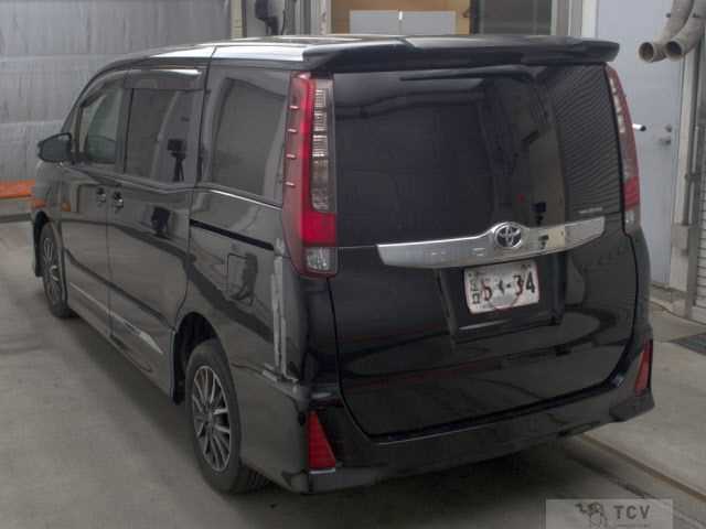 2016 Toyota Noah