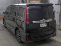 2016 Toyota Noah