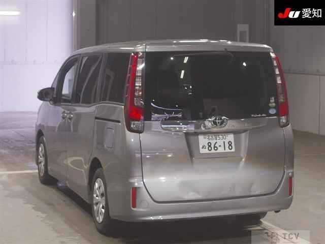2016 Toyota Noah