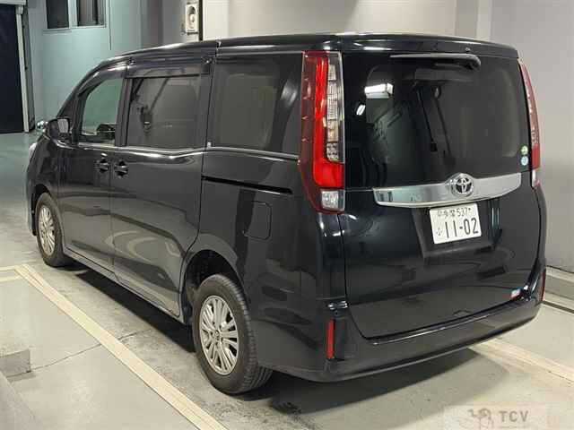 2016 Toyota Noah