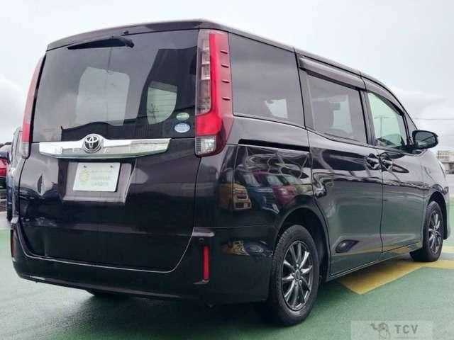 2016 Toyota Noah