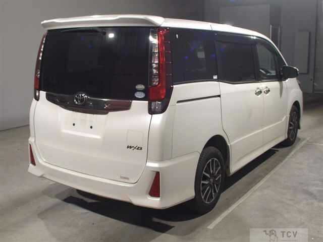 2016 Toyota Noah