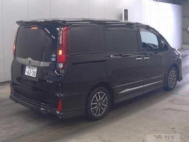 2016 Toyota Noah