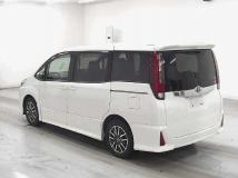 2016 Toyota Noah